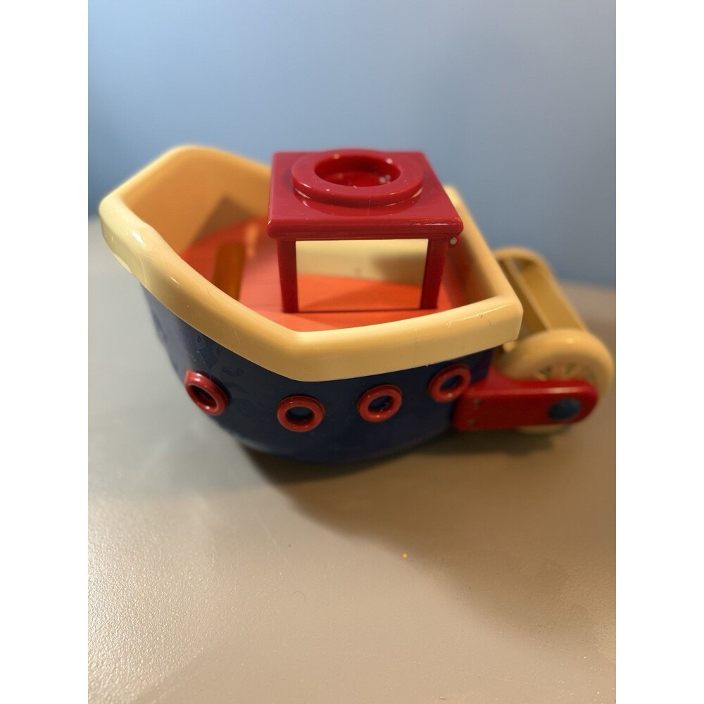 B Toy Fish And Splish Boat Bath Toy